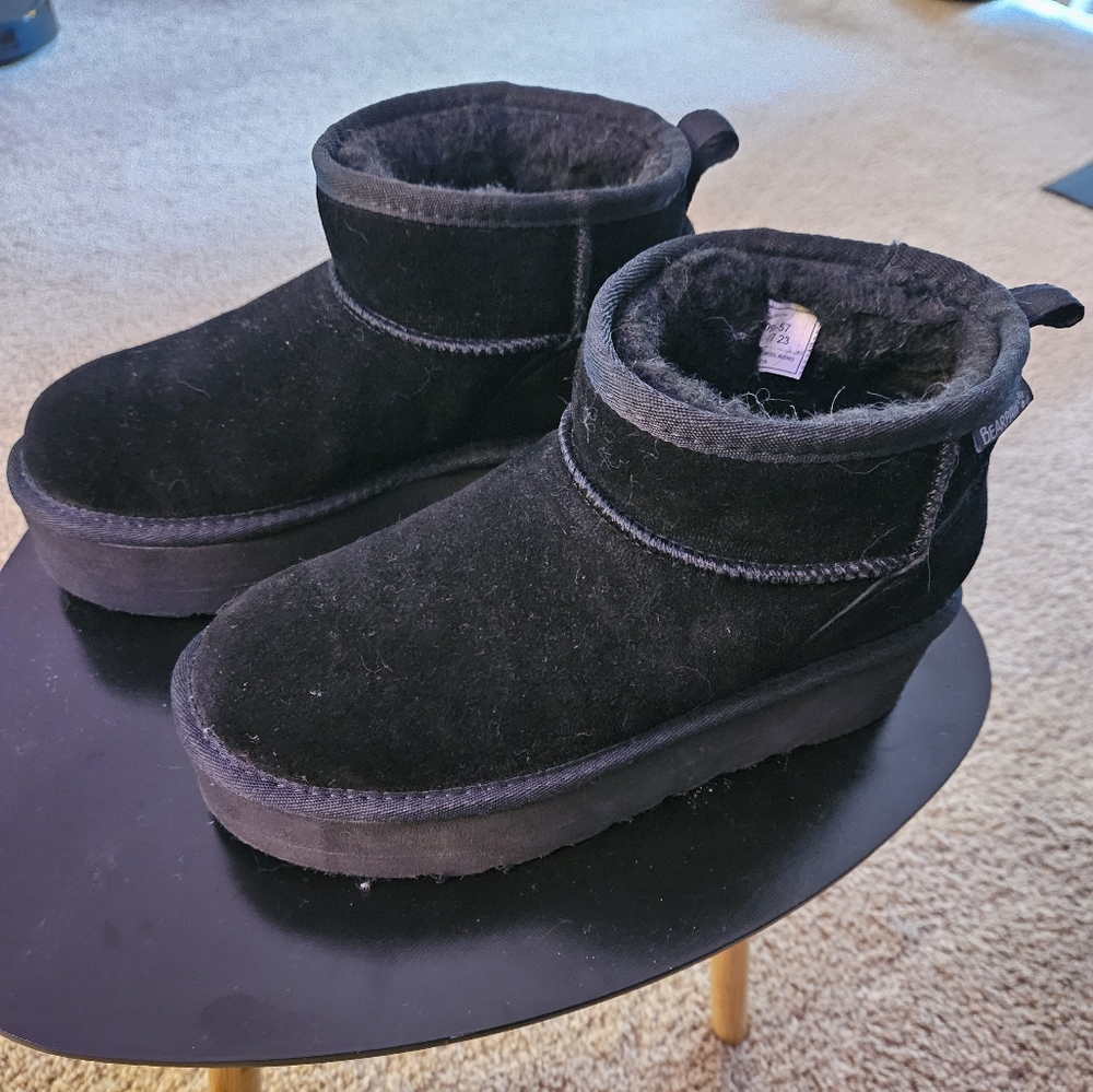 Bearpaw platform black booties